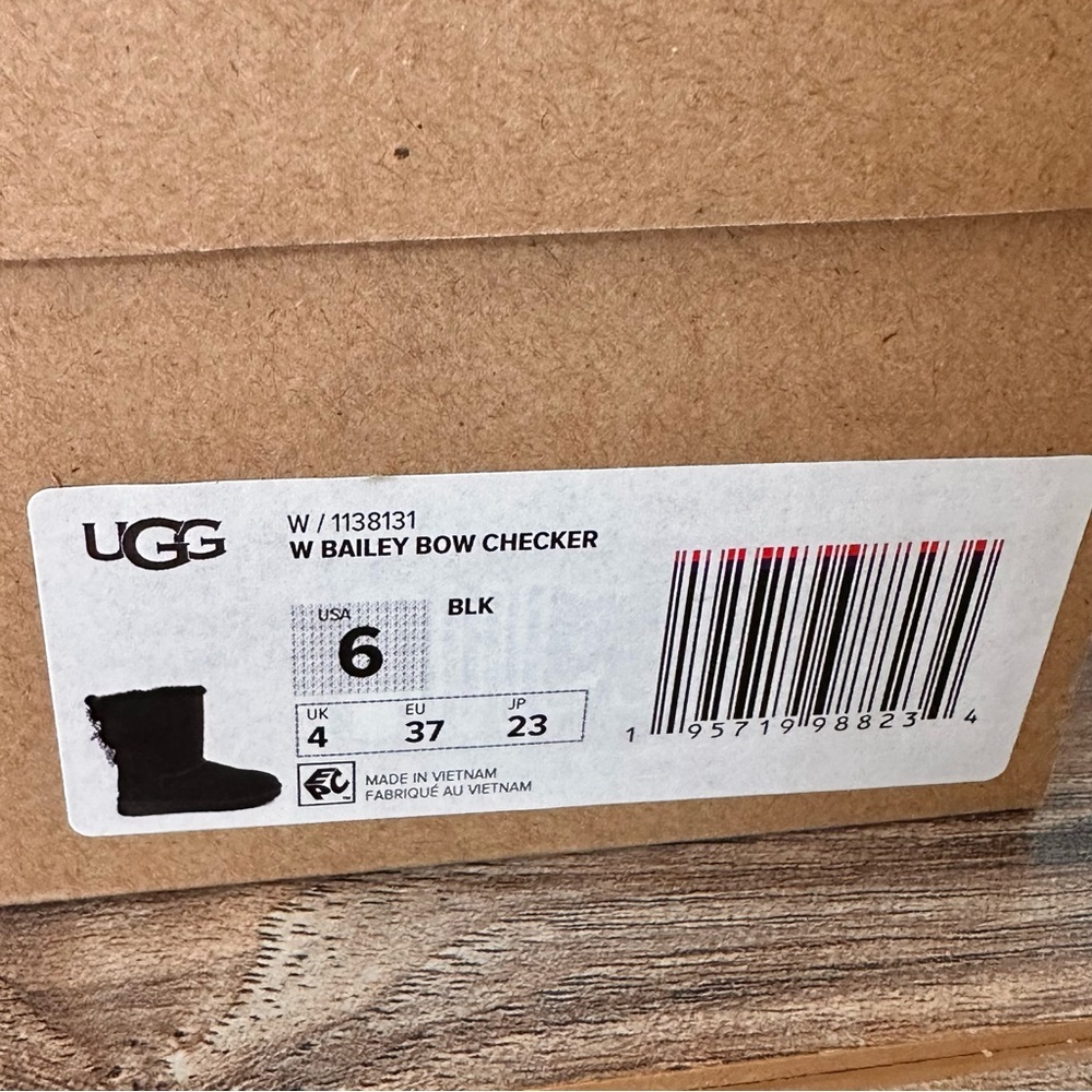 Ugg Black Bailey Checker Bow Winter Slip-on Boot Size 6 - Picture 2 of 9